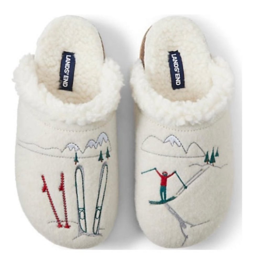LANDSEND Women’s Felt Scuff Slippers, Warm Sherpa Lined, Oatmeal Snow Skiers